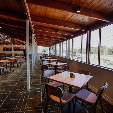 Mudgeeraba Wallaby Hotel מראה חיצוני תמונה