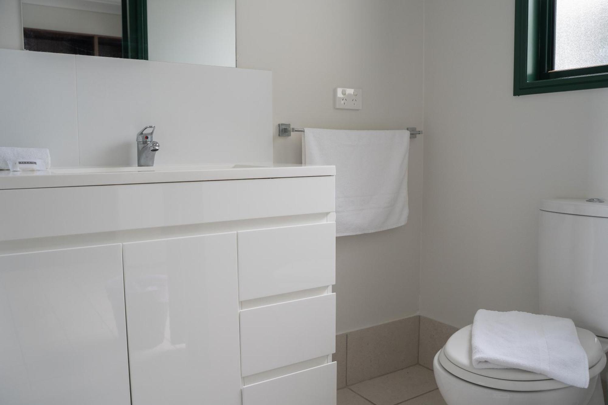 Mudgeeraba Wallaby Hotel מראה חיצוני תמונה